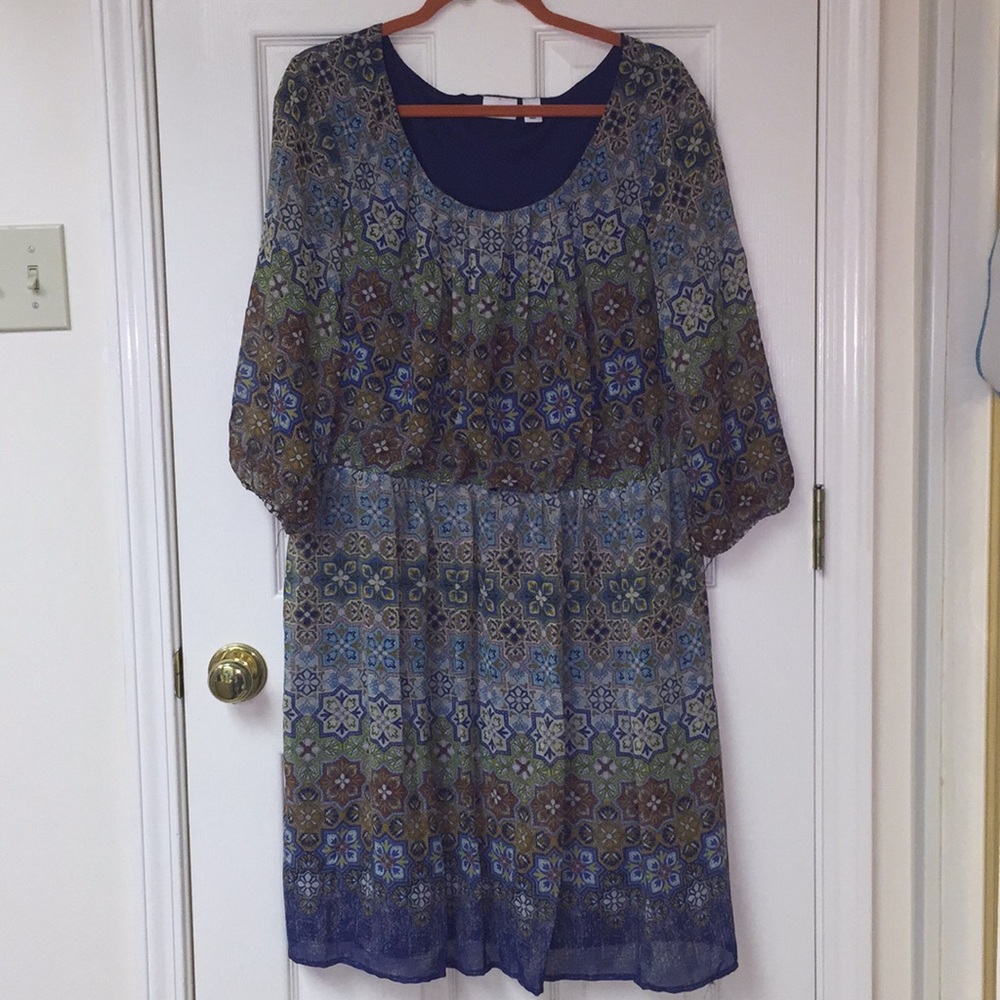 Sheer overlay 3/4 sleeve dress